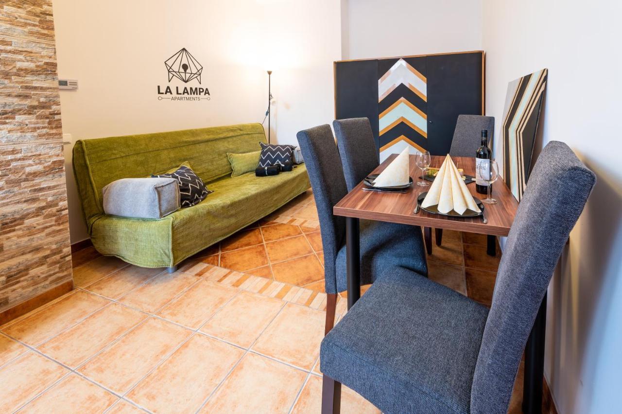 La Lampa Apartments Debreţin Exterior foto