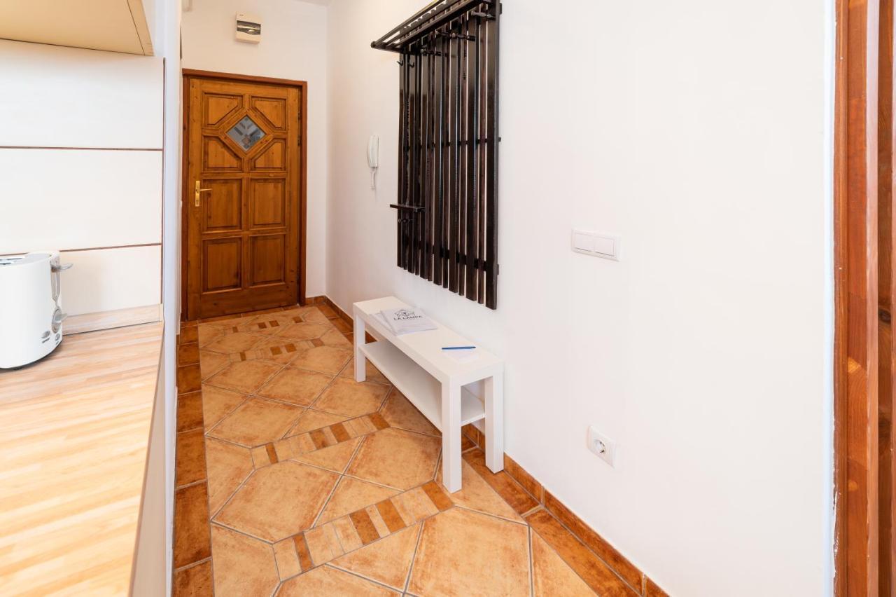 La Lampa Apartments Debreţin Exterior foto