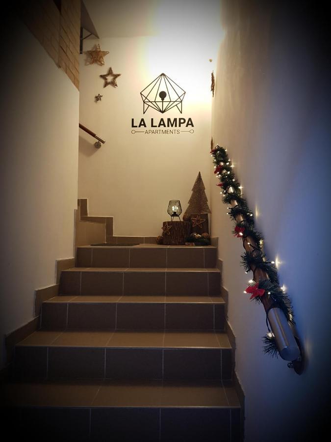 La Lampa Apartments Debreţin Exterior foto